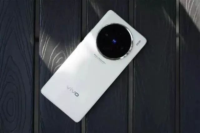 vivo手机哪个系列最好（确定了， Vivo x100系列还有更高端的存在，号称灭霸级别的）(图3)