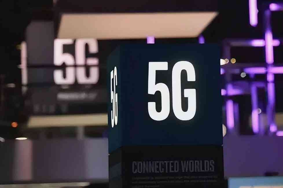 信号最强的5g手机排名（5G信号排行榜：华为Mate60苹果iPhone15都落榜了，第一名出人意料）(图4)