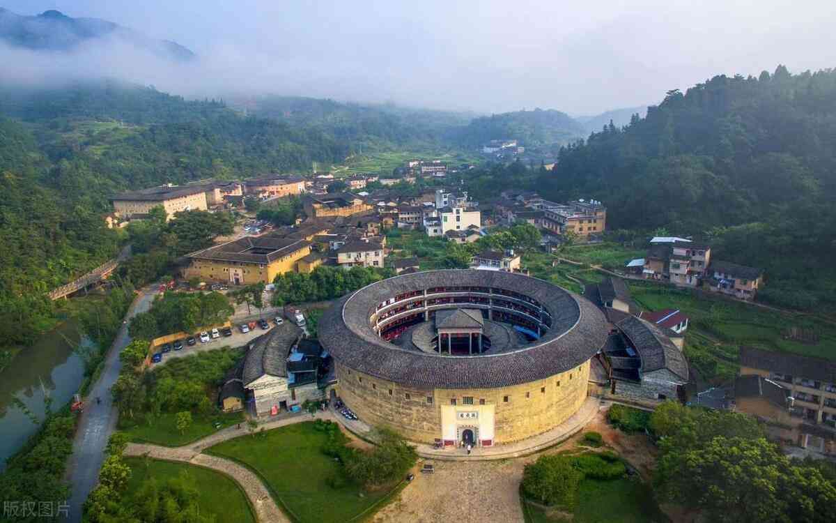 福建必去景点排名（福建省最值得旅游的十大景点排行榜，武夷山鼓浪屿不相上下）(图8)