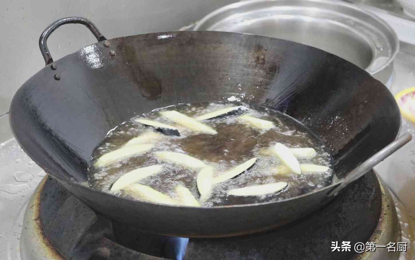 风味茄子的做法家常（百吃不腻的风味茄子，很多人不会做，厨师长教你详细的制作过程）(图7)