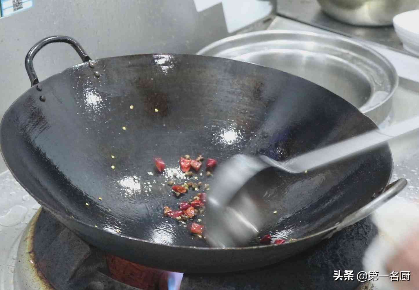 风味茄子的做法家常（百吃不腻的风味茄子，很多人不会做，厨师长教你详细的制作过程）(图10)